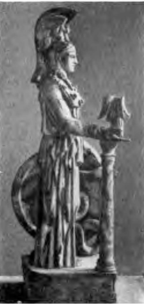 Античная статуэтка, так называемая Афина Варвакион — копия Фидиевой Афины Парфенос, стоявшей в целле Парфенона