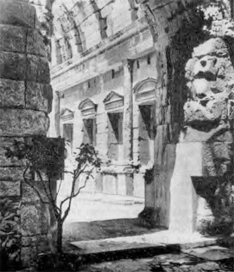 Немауз (Ним, Галлия). Библиотека (так называемый храм Дианы). Современный вид