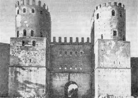 Рим. Стена Аврелиана, 70-е годы III в. Аппиевы ворота